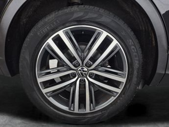 Volkswagen Tiguan 2.0 TDI Elegance DSG (150 ps) - PARK ASSIST - LED - REVERSE CAM