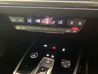 Audi Q4 E-tron 220kW 50 Quattro 82kWh S Line C+S/Tech - LED - HEATED SEATS