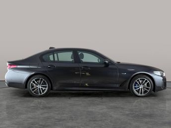 BMW 5 Series 2.0 530e 12kWh M Sport Plug-in Steptronic (292 ps) - LED HEADLIG
