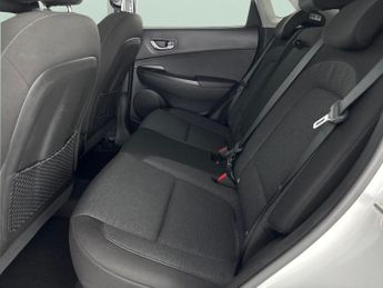 Hyundai Kona 64kWh Premium (10.5kW Charger) (204 ps) - UPGRADED SOUND - LED