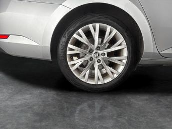 Skoda Superb 1.4 TSI iV 13kWh SE L Plug-in DSG (218 ps) - LED - SMARTLINK - N