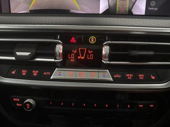 BMW iX3 80kWh M Sport Pro (286 ps) - GESTURE CONTROL - HUD - PARK ASSIST
