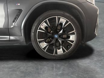 BMW iX3 80kWh M Sport Pro (286 ps) - GESTURE CONTROL - HUD - PARK ASSIST