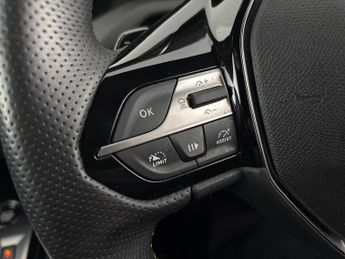Peugeot 408 1.2 PureTech GT Fastback EAT (130 ps) - ACTIVE LANE ASSIST - KEY