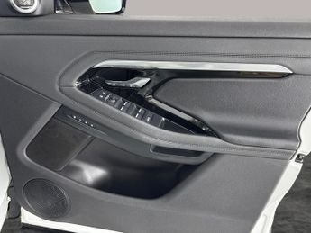 Land Rover Range Rover Evoque 2.0 D200 MHEV R-Dynamic SE 4WD (204 ps) - CARPLAY - KEYLESS ENTR