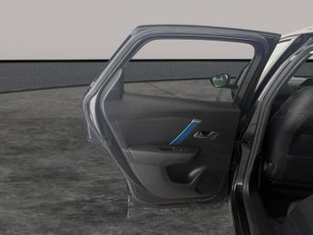 Citroen e-C4 50kWh Shine Plus (136 ps) - HEATED STEERING - BLIND SPOT ASSIST 