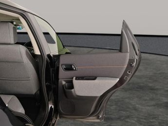 Honda Honda E 35.5kWh Advance (17in Alloy) (154 ps) - HEATED STEERING - LANE D