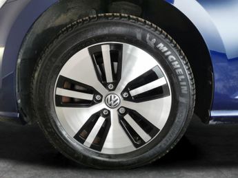 Volkswagen E-golf 35.8kWh e-Golf (136 ps) - LED - BLUETOOTH - PARK SENSORS