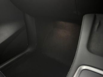 Tesla Model Y SUV RWD (346 ps) - HEATED STEERING - BLIND SPOT ASSIST - WIFI