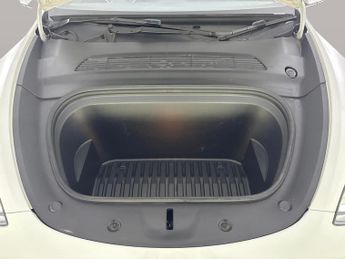 Tesla Model Y (Dual Motor) Long Range 4WDE (384 bhp) - LED - REVERSE CAM - NAV