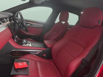 Jaguar F-PACE 2.0 D200 MHEV R-Dynamic SE AWD (204 ps) - MERIDIAN AUDIO - REVER