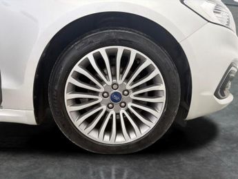 Ford Mondeo 2.0 TiVCT Titanium Edition CVT (18 inch alloys) (187 ps) - FORD 