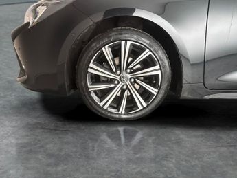 Toyota Corolla 1.8 VVT-h Design CVT (140 ps) - REVERSE CAM - NAV - HEATED SEATS