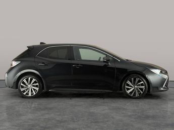 Toyota Corolla 1.8 VVT-h Design CVT (140 ps) - REVERSE CAM - NAV - HEATED SEATS