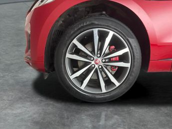 Jaguar F-PACE 2.0 D200 MHEV R-Dynamic SE AWD (204 ps) - MERIDIAN AUDIO - REVER