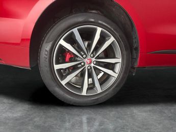 Jaguar F-PACE 2.0 D200 MHEV R-Dynamic SE AWD (204 ps) - MERIDIAN AUDIO - REVER