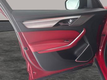 Jaguar F-PACE 2.0 D200 MHEV R-Dynamic SE AWD (204 ps) - MERIDIAN AUDIO - REVER