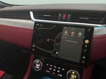Jaguar F-PACE 2.0 D200 MHEV R-Dynamic SE AWD (204 ps) - MERIDIAN AUDIO - REVER