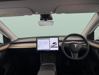 Tesla Model Y SUV RWD (346 ps) - HEATED STEERING - WIFI - BLIND SPOT ASSIST