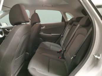 Hyundai Kona 64kWh Premium (10.5kW Charger) (204 ps) - HEATED SEATS - HEATED 