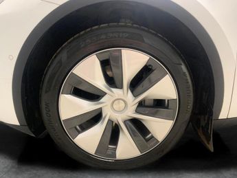 Tesla Model Y (Dual Motor) Long Range 4WDE (384 bhp) - HEATED STEERING - WIFI