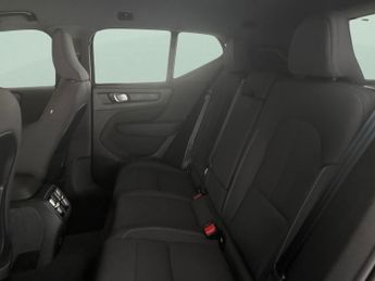 Volvo XC40 Recharge 69kWh Plus RWD (238 ps) - KEYLESS ENTRY - PARK ASSIST -