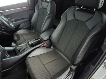 Audi Q3 1.5 TFSI CoD 35 Black Edition Sportback S Tronic (150 ps) - BLAC