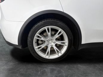 Tesla Model Y SUV RWD (346 ps) - HEATED STEERING - WIFI - BLIND SPOT ASSIST