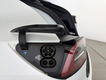 Tesla Model Y SUV RWD (346 ps) - HEATED STEERING - WIFI - BLIND SPOT ASSIST