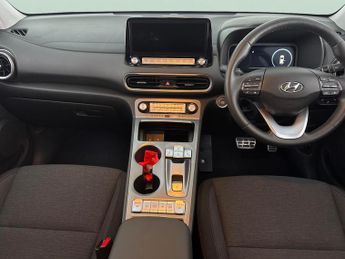 Hyundai Kona 64kWh Premium (10.5kW Charger) (204 ps) - UPGRADED SOUND - LED
