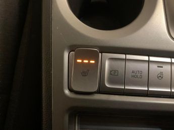 Hyundai Kona 64kWh Premium (10.5kW Charger) (204 ps) - UPGRADED SOUND - KEYLE