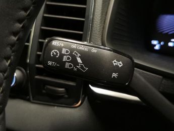 Skoda Karoq 1.5 TSI ACT SE L DSG (150 ps) - SMARTLINK - REVERSE CAM - NAV