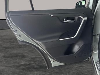 Toyota RAV4 2.5 VVT-h GPF Design CVT (218 ps) - KEYLESS ENTRY - LED - REVERS