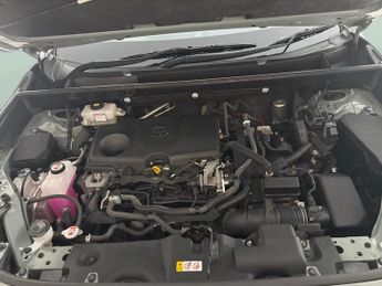 Toyota RAV4 2.5 VVT-h GPF Design CVT (218 ps) - KEYLESS ENTRY - LED - REVERS