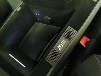 Porsche Taycan 390kW 4S 79kWh [5 Seat] AIR SUSPENSION - HEATED SEATS - LEATHER
