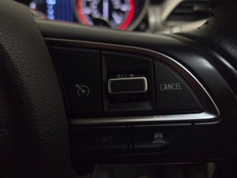 Suzuki Swift 1.0 Boosterjet SZ5 (111 ps) - LED - NAV - LANE DEPARTURE