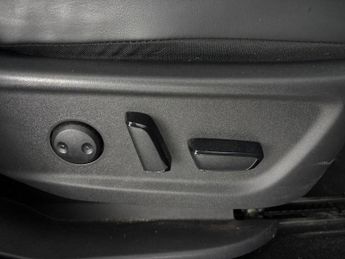 Nissan Ariya 63kWh Advance 7.4kW Charger (217 ps) - BOSE - 360 CAM - LED