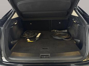 Nissan Ariya 63kWh Advance 7.4kW Charger (217 ps) - BOSE - 360 CAM - LED