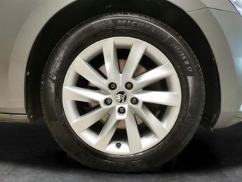 Skoda Superb 1.5 TSI ACT SE Technology DSG (150 ps) - DRIVER MEMORY SEAT - BL