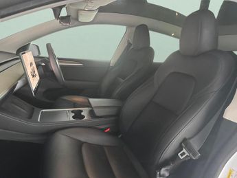 Tesla Model Y SUV RWD (346 ps) - HEATED STEERING - WIFI - BLIND SPOT ASSIST