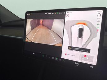Tesla Model Y SUV RWD (346 ps) - HEATED STEERING - WIFI - BLIND SPOT ASSIST