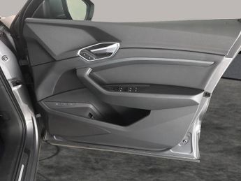 Audi e-tron 50 Technik quattro 71.2kWh (313 ps) - DRIVER MEMORY SEAT - LANE 