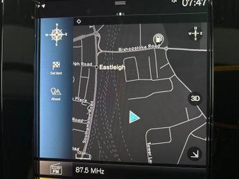 Volvo XC40 1.5 T3 R-Design (163 ps) - HK AUDIO - VERSATILITY PACK - PAN ROO