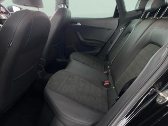 Seat Arona 1.5 TSI FR Sport DSG (150 ps) - LED - HEATED SEATS - NAV