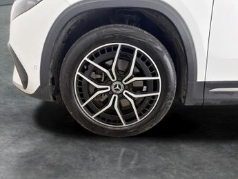 Mercedes-Benz EQA EQA 250+ 70.5kWh AMG Line (Premium) (190 ps) - ADAPTIVE LIGHTS