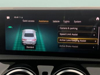 Mercedes-Benz CLA 1.3 CLA180 AMG Line Coupe 7G-DCT (136 ps) - KEYLESS ENTRY - APPL