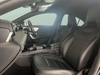 Mercedes-Benz CLA 1.3 CLA180 AMG Line Coupe 7G-DCT (136 ps) - KEYLESS ENTRY - APPL
