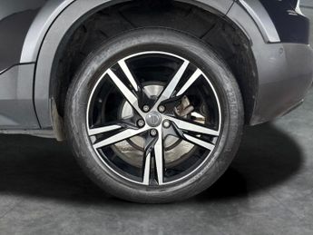 Volvo XC40 1.5 T3 R-Design (163 ps) - HK AUDIO - VERSATILITY PACK - PAN ROO