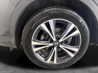 Nissan Qashqai 1.3 DIG-T N-Connecta DCT (160 ps) - REVERSE CAM - NAV - LANE DEP