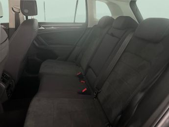 Volkswagen Tiguan 1.4 TSI 13kWh Elegance Plug-in DSG (245 ps) - REVERSE CAM - HEAT